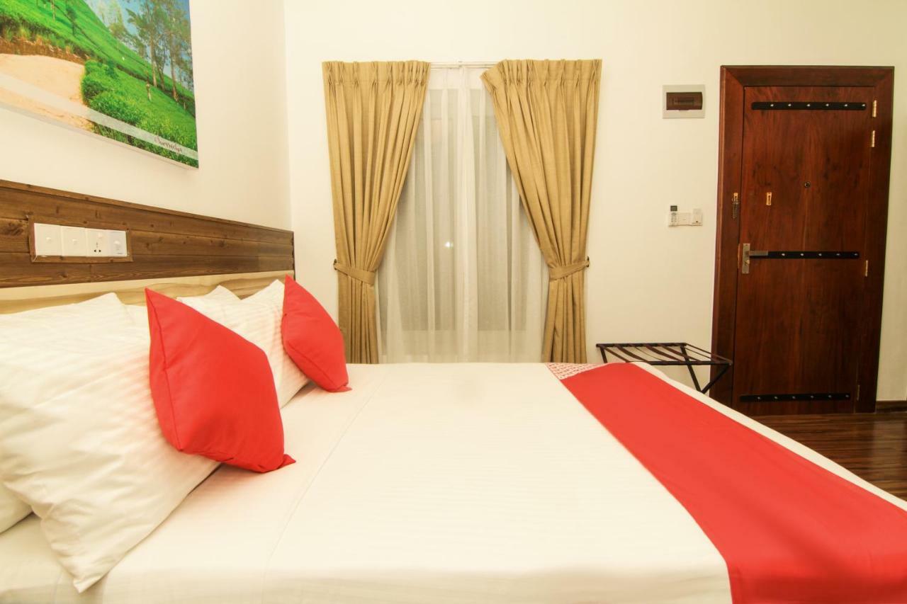 Clove Transit Hotel Kotugoda Kültér fotó