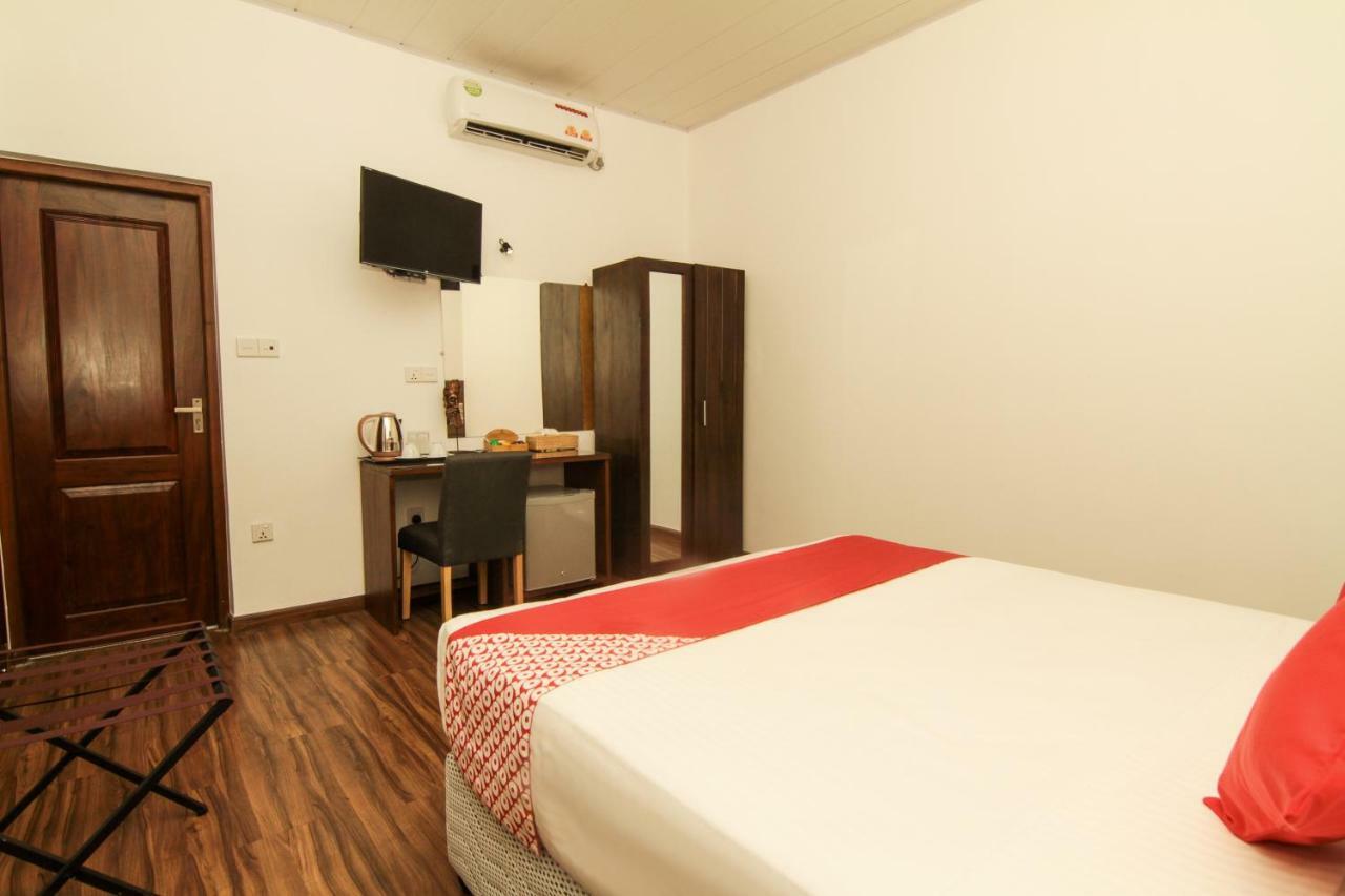 Clove Transit Hotel Kotugoda Kültér fotó