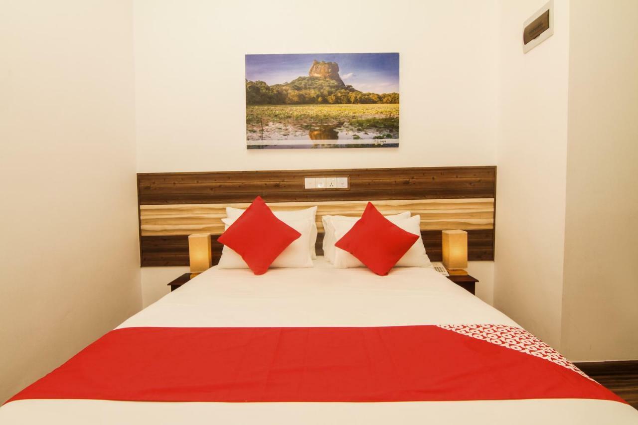 Clove Transit Hotel Kotugoda Kültér fotó