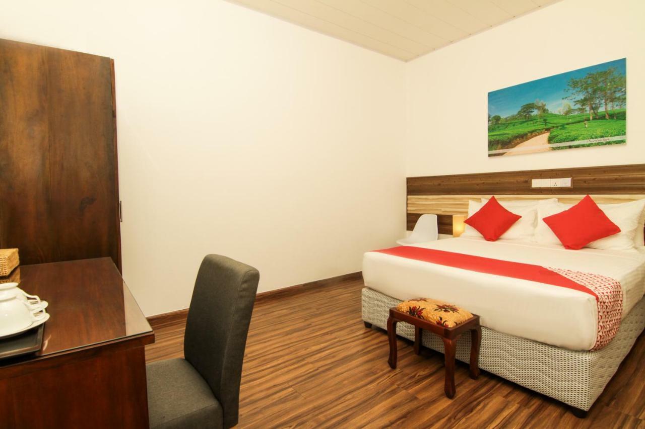 Clove Transit Hotel Kotugoda Kültér fotó